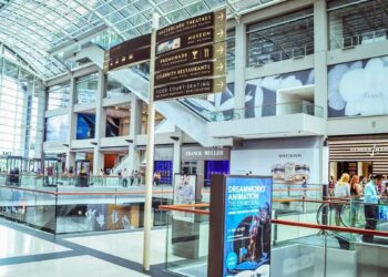 shopping-center-canva