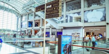 shopping-center-canva