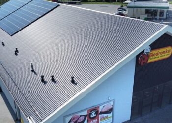 biedronka-inwestuje-w-oze