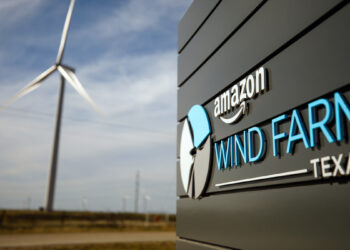 amazon-korzysta-w-100-proc-z-oze