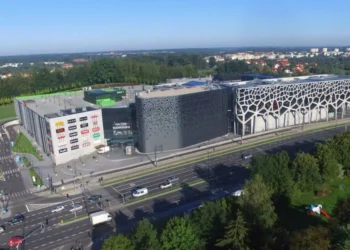 Galeria-Warminska-nepi-rockcastle