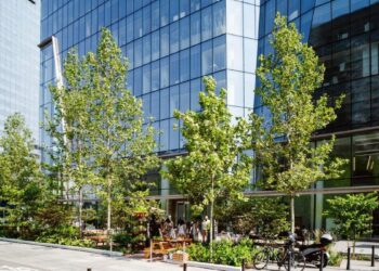 biurowiec-q22-warszawa-invesco