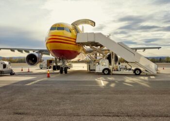 dhl-saf-zrownowazone-paliwa