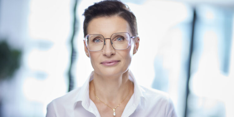 Marta-Jedlińska-dyrektorka-Departamentu-Strategii-Zrównoważonego-Rozwoju-i-Analiz-w-Banku-BNP-Paribas