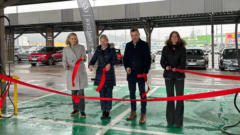 auchan-inwstuje-w-oze