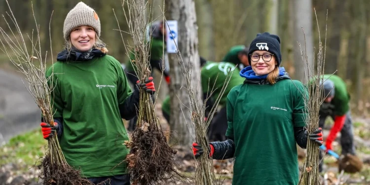 energa-obrot-wolontariat-zielona-transformacja-esg