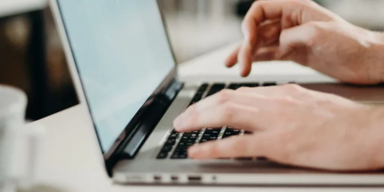 sztuczna-inteligencja-ai-i-nowe-technologie-ulatwia-raportowanie-esg