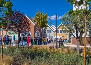 designer-outlet-gdansk-esg-sadzonka-za-ubranie