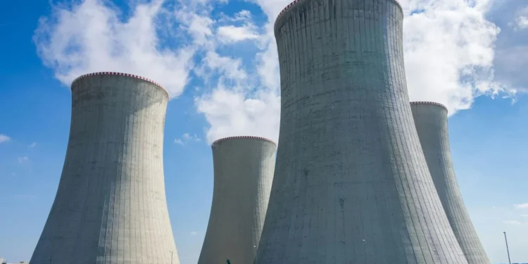 dekarbonizacja-branzy-cieplowniczej-raport-ey