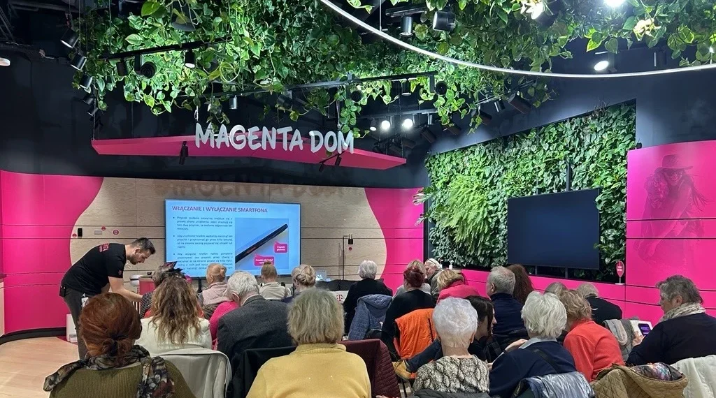 megenta-t-mobile-csr-esg