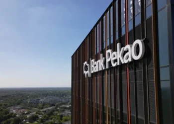 ESG na zakręcie: Transformacja energetyczna i nowe priorytety UE – raport Banku Pekao