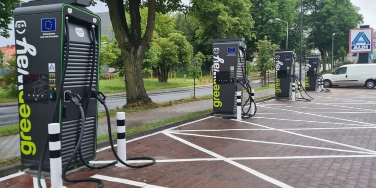 aldi-i-greenway-wspieraja-elektromobilnosc