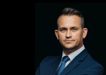 artur-owczarek-r2eko