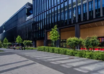 biurowiec-LIXA D_Yareal Polska_z-certyfiaktem-wiredscore