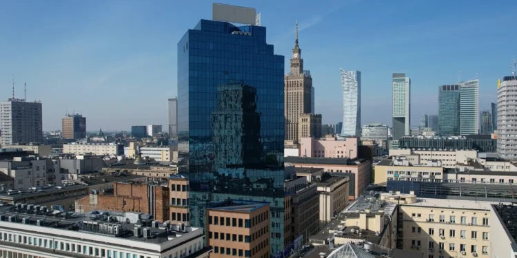 biurowiec-Moniuszki-warszawa-bpi-real-estate-poland-zrownowazone-mieszkalnictwo