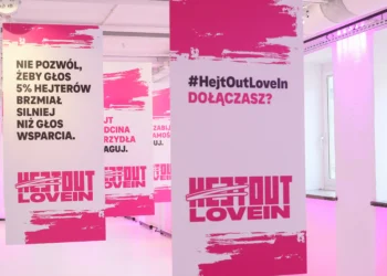 tmobile-#HejtOutLoveIn