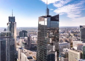 zrownowazony-biurowiec-Q22-Warszawa-CBRE