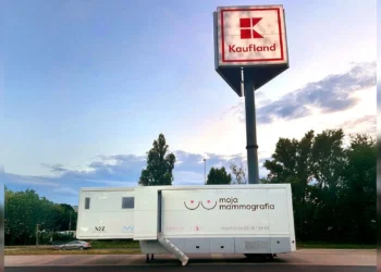 Różowy-Październik-Kaufland-csr