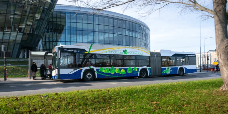 Solaris_Zero-emission_vehicle_re