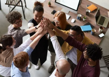 roznorodne-zespoly-dei-inkluzywnosc