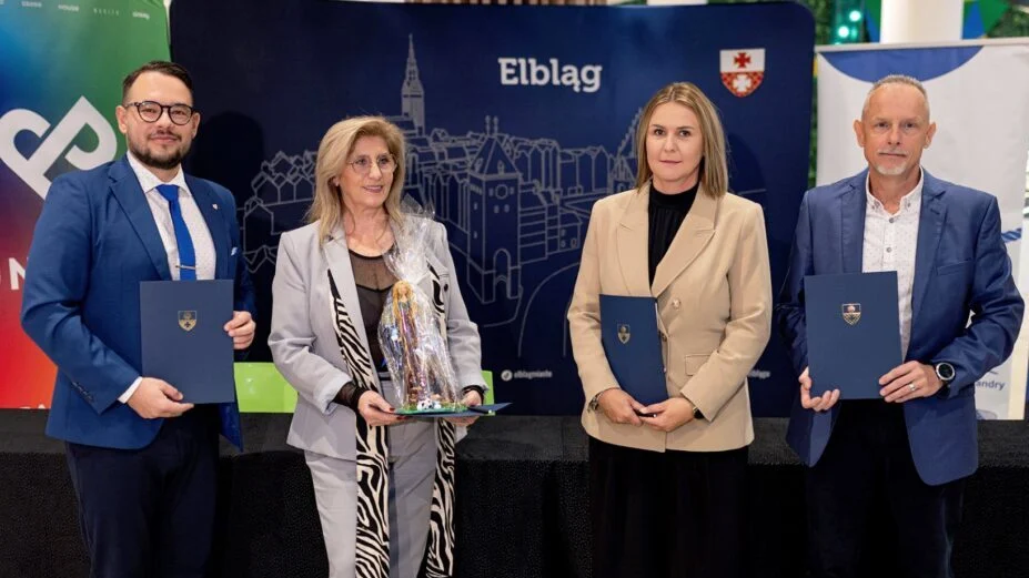 niebieskie-trampki-lpp-csr-esg