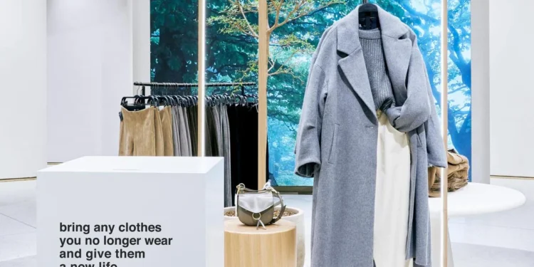 Clothes_Collection_Container-zara-inditex