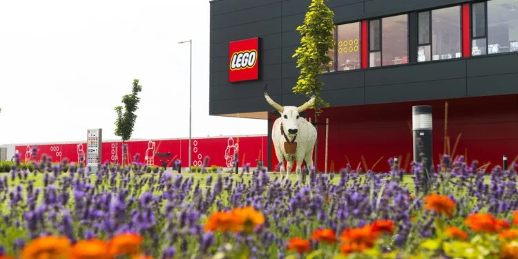 lego-nyi-factory-exterior