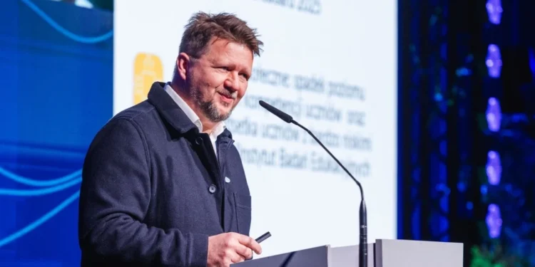 piotr-nieznanski-code-for-green