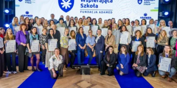 adamed-wspierajaca-szkola-csr