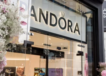 Pandora Store Oxford Street (1)