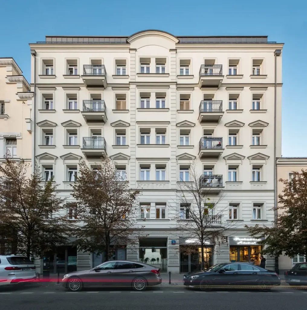 Zabytkowa-kamienica-livup-warszawa-jagiellonska